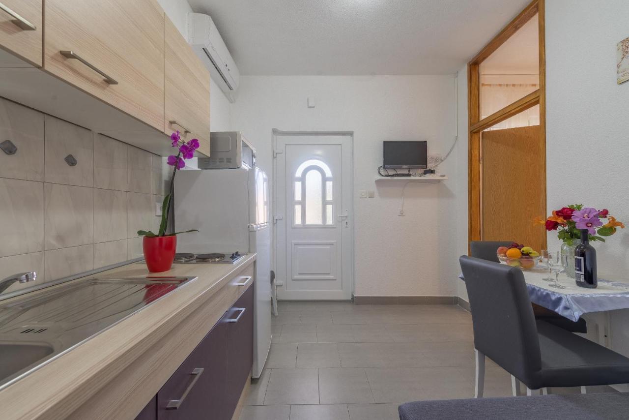 Apartmani Mlinar9 #2 Gornji Karin Buitenkant foto